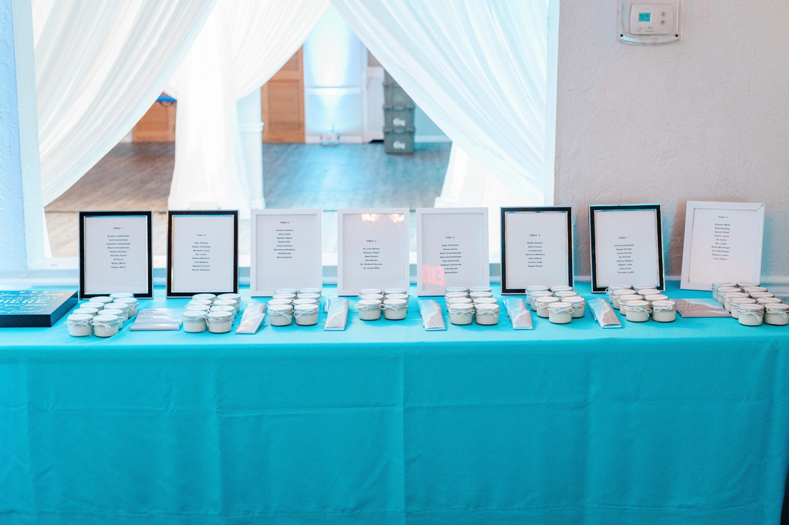 candles as favors at seating chart