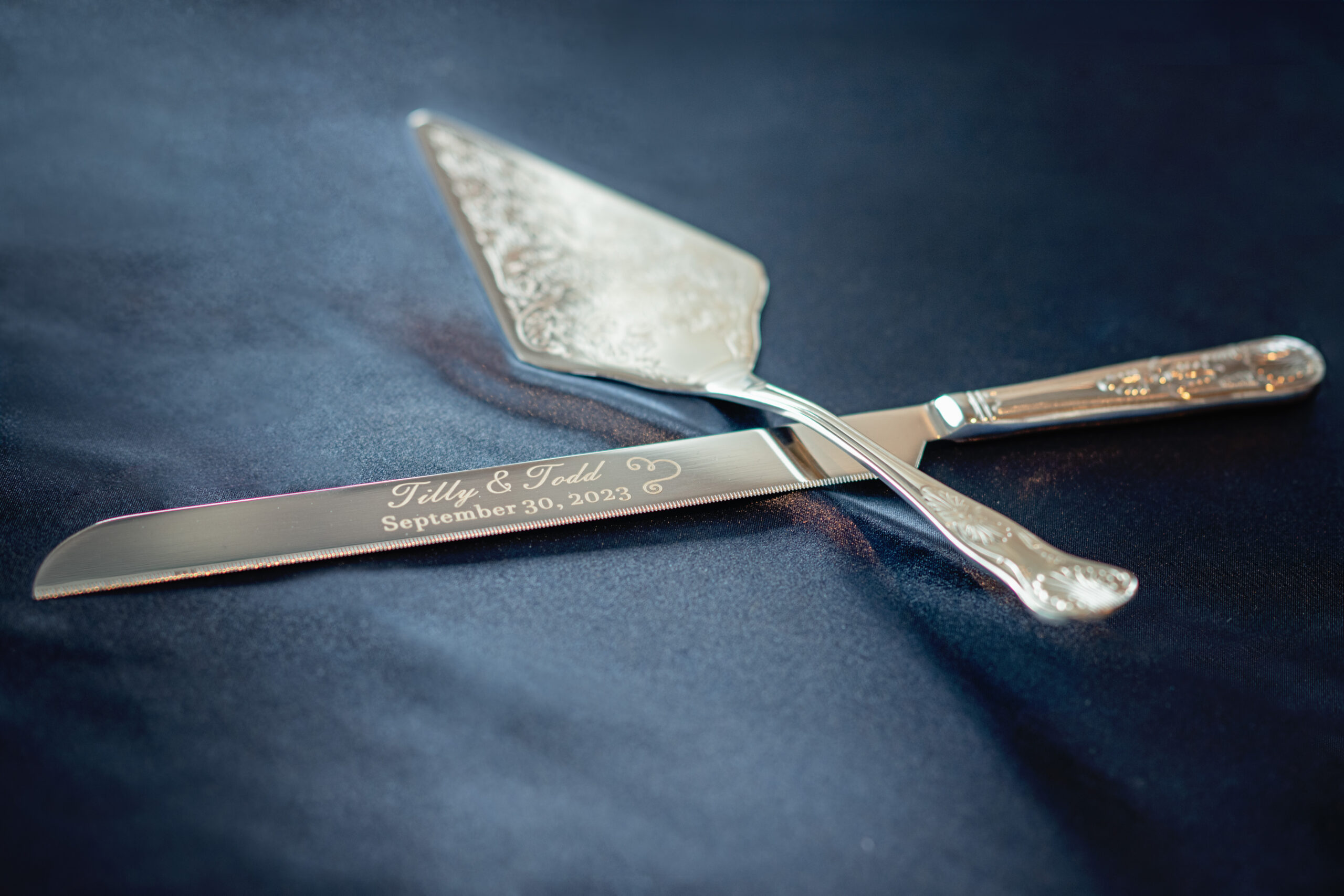 custom wedding cake cutter